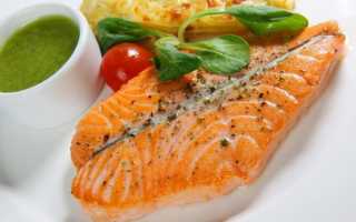 Вкусные и сочные стейки из форели в духовке