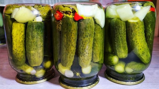 Как приготовить огурцы маринованные на зиму хрустящие в банках - простые рецепты вкусных заготовок