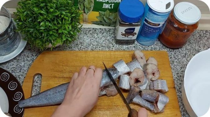 Разделка рыбы для консервы