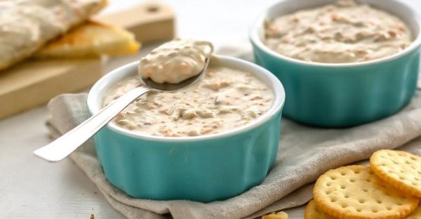 Селедочное масло. Рецепт классический с морковью, сыром, яйцом от Высоцкой, Лазерсона, Ивлева