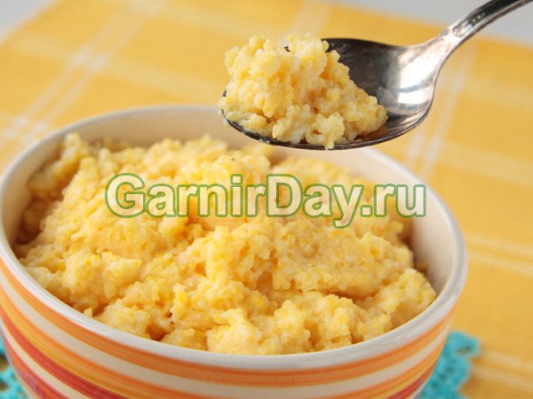Сладкая кукурузная каша на молоке