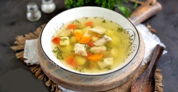 Уха из минтая. Рецепт с фото с пшеном, рисом, яйцом, перловкой в мультиварке