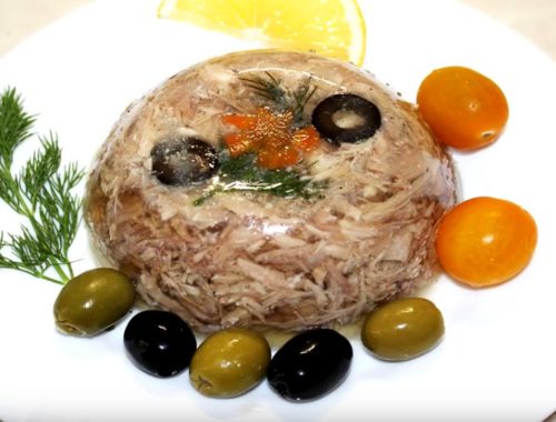 Вкусный и прозрачный холодец из свиных ножек